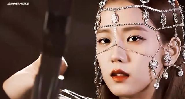 最近blackpink成员金智秀jisoo首部主演的电视剧《雪滴花》因为一些