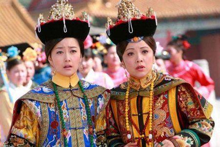 郎世宁所画的乾隆的12名妃子中究竟哪个最好看非她莫属