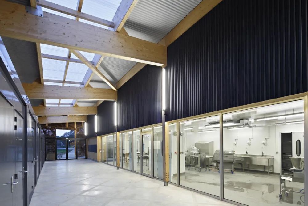 木结构在大跨度厂房设计中的应用