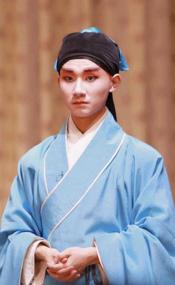 京剧神童拜师郭德纲陶阳改学相声惹众人反对10年后豁然开朗