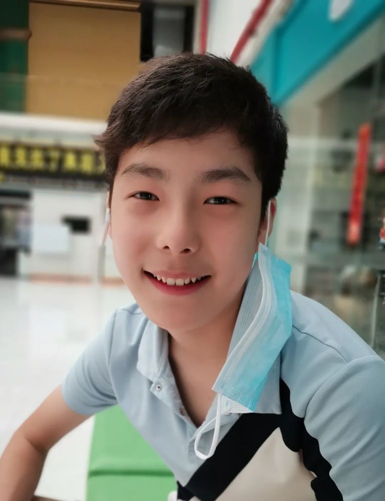 3年小岱的妈妈胡女士告诉总台记者也是深圳市爱特乐团的成员之一一名