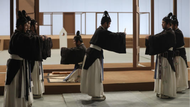 冠礼复原场景三,冠礼的意义和当代价值悠悠岁月里的周朝冠礼,是家族里