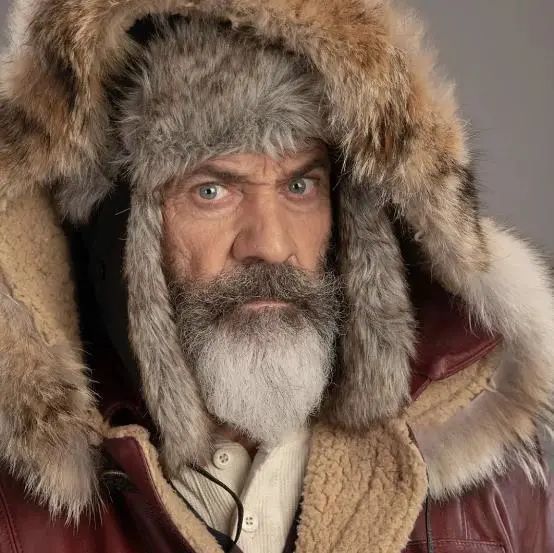 今天聊聊电影《追杀胖老爹》.