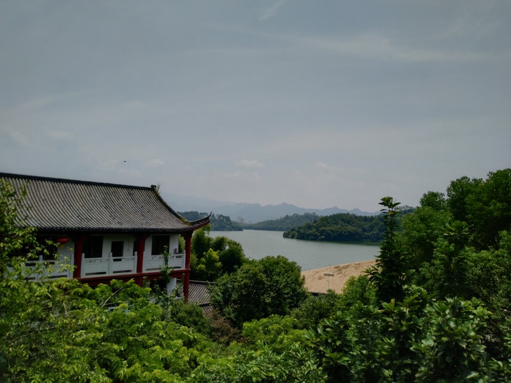 超哥旅行记:英德慈湖丰盛古寺