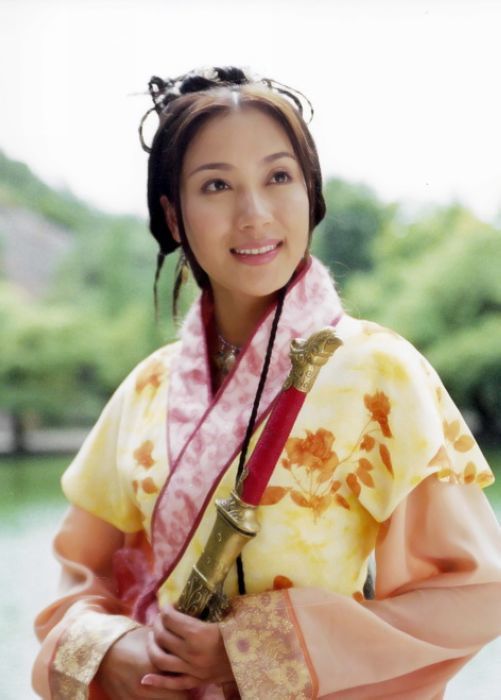 《大唐双龙传》是一部经典古装武侠电视剧,主要讲述两个小混混在乱世