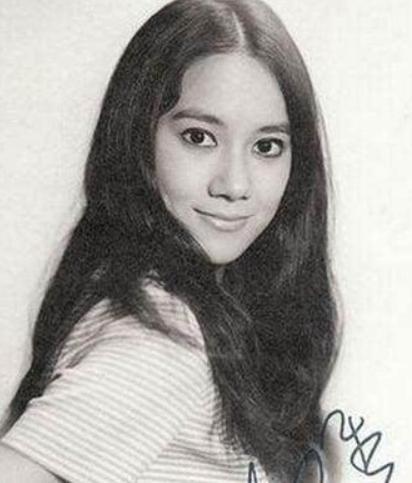 1973年李小龙死在丁佩床上为何向华强坚持娶千夫所指的她