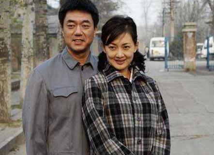 董勇的第一任妻子,资料上并没有,但可以知道的是两人共相处10年,因为