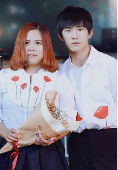 为培养儿子辞掉工作,被丈夫吵,邻居笑,易烊千玺的妈妈背负太多