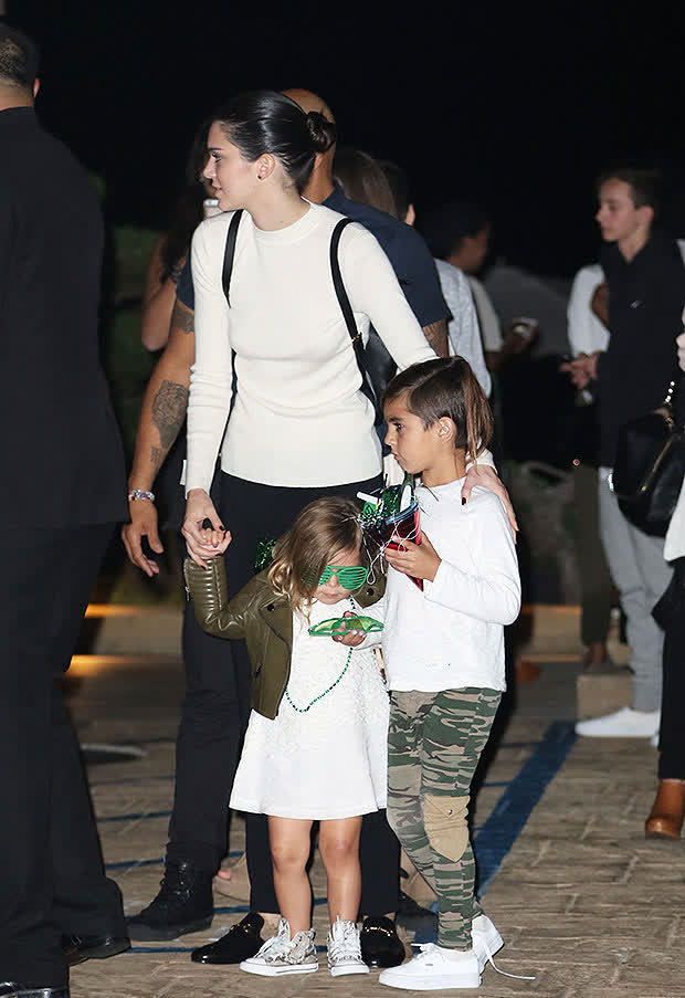 肯达尔·詹娜再次表示想要生小孩,网友恭喜德文布克:看好你们!