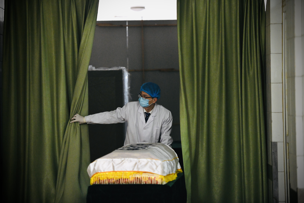 人间·清明|接运师,礼仪师,入殓师,火化师……在殡仪馆工作的"90后"