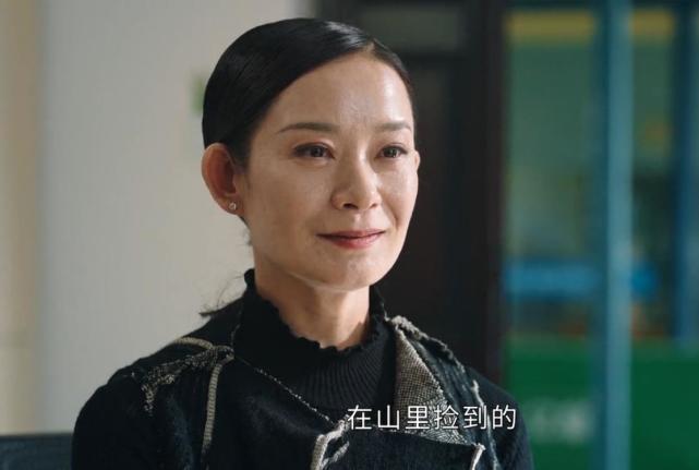 司藤西竹的养母也是刈族她太狠毒害了西竹两个姐姐成就了司藤