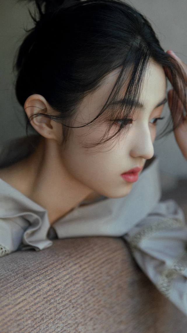 我的姐姐张子枫高清壁纸我的人生不是只有你啊我只有你了