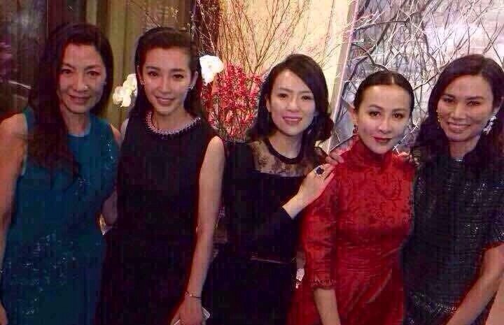 让苏芒洪晃同框给章子怡介绍老外男友盘点邓文迪的中国闺蜜们