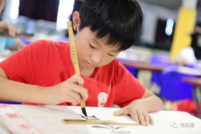 对每一个字的有效分析,不仅可以让孩子写好书法,更可以让孩子加深对