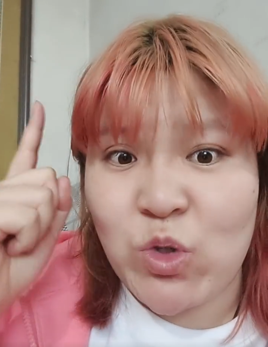 郭老师被丈夫家暴妇联上门帮忙调解却拿嗓门大当借口