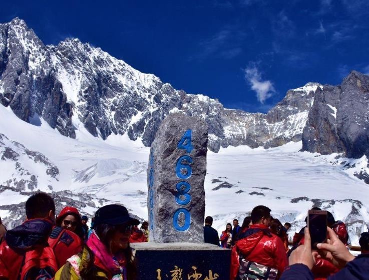 玉龍雪山海拔高度是多少米