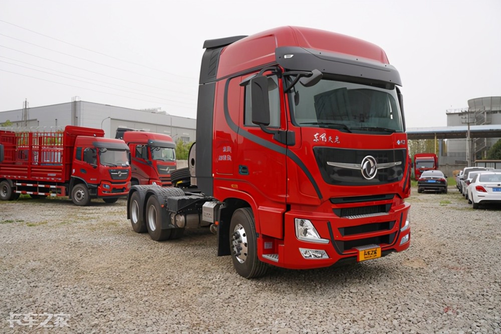 15升发动机自重93吨详解东风天龙kxlng牵引车