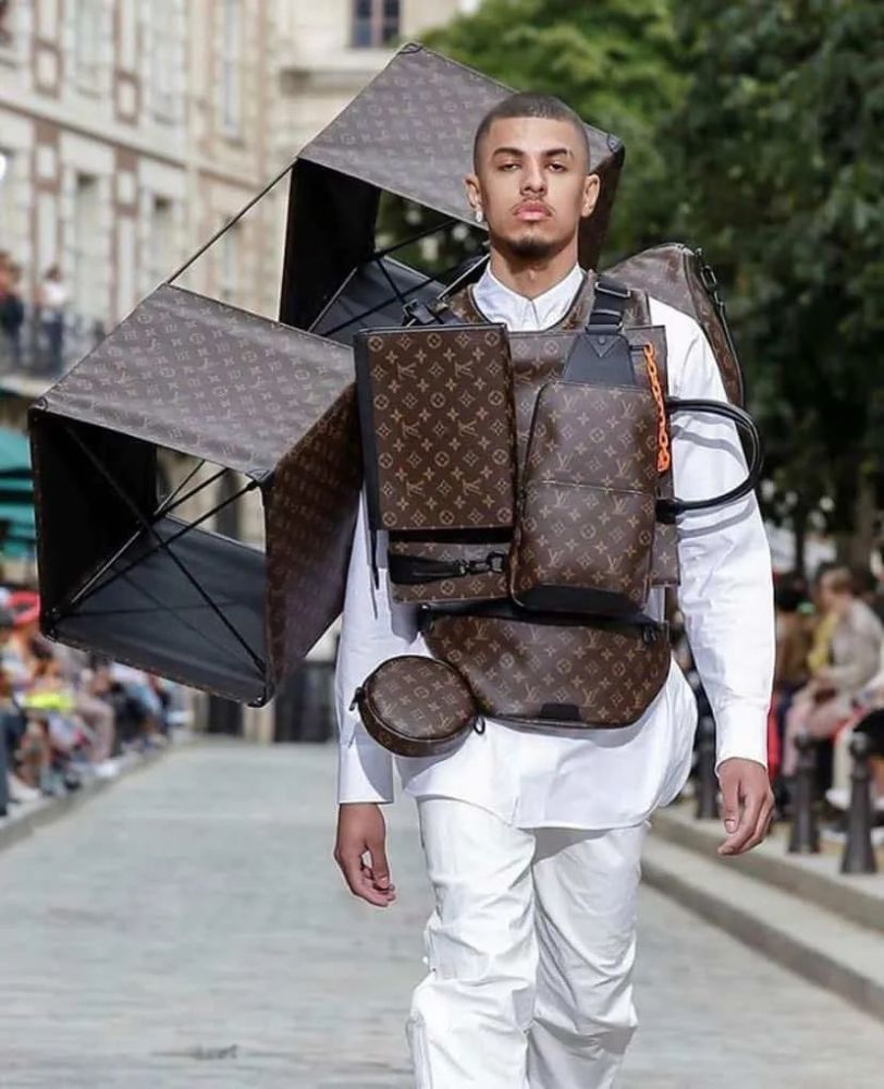 lv路易威登"飞机包"实物曝光,开启超限量发售!