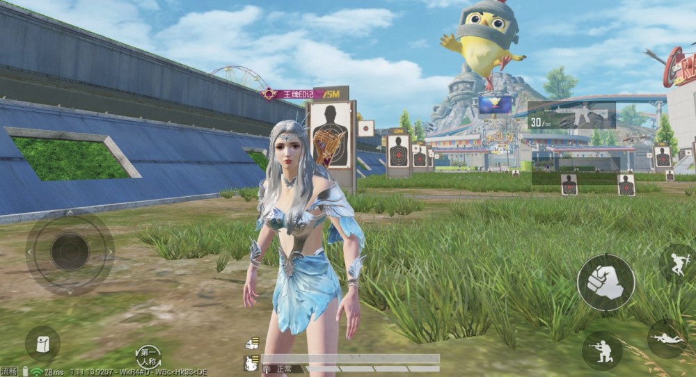 和平精英上线最美泳装打开训练场一看光子又搞了个驼背