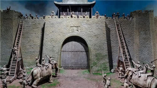 古代守城战中 为何士兵宁可搬石头砸也不推倒云梯 别被电影骗了 腾讯新闻