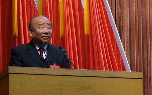 当地人也是十分震惊,毕竟大家都知道阮伟兴是一直跟着阮水龙打天下的