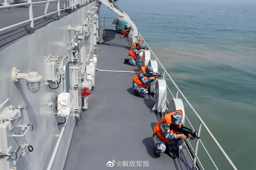 看不够多图直击海上训练精彩画面