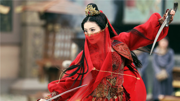 司藤中的景甜穿旗袍美出圈看了她的红衣造型后惊艳了