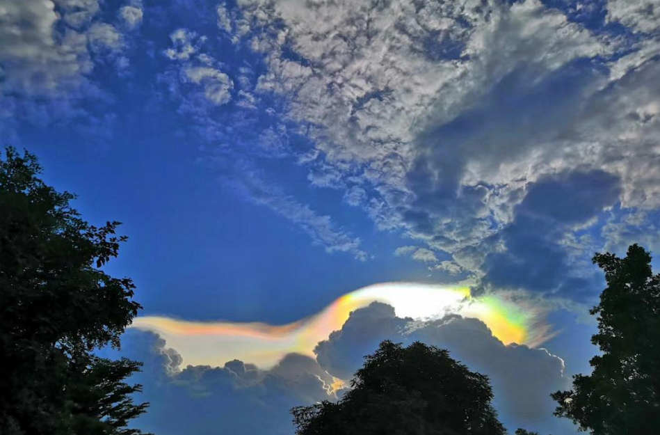 故宫上空出现七彩祥云是有什么征兆