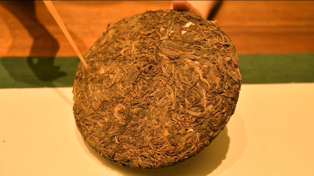 老茶鉴赏16堪比易武古茶的2010年苦竹