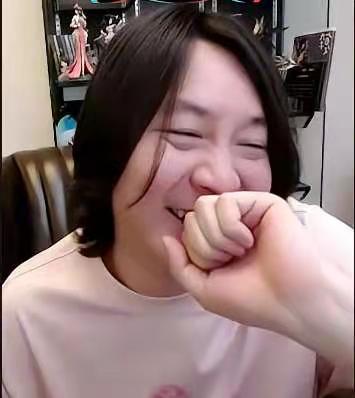 xyg碾压szg后大仙笑得合不拢嘴网友却心疼vv还是回ag去吧