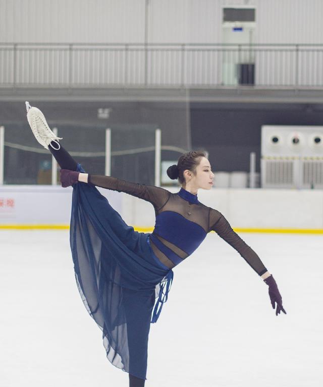 中国昔日花滑天才少女无奈退役,年仅25岁|花样滑冰|退役|于小雨|退役
