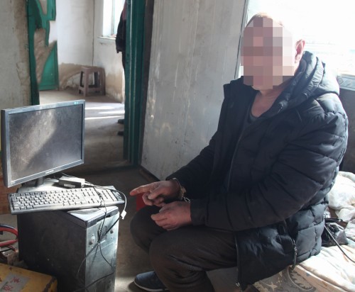 两男子一天内盗走千余斤废铁与2000斤玉米|八面城镇|昌图|八面城|毕世