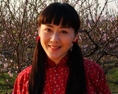 并存,一婚嫁大10岁导演遭家暴,二婚姐弟恋低调幸福|李琳|导演|花碧莲