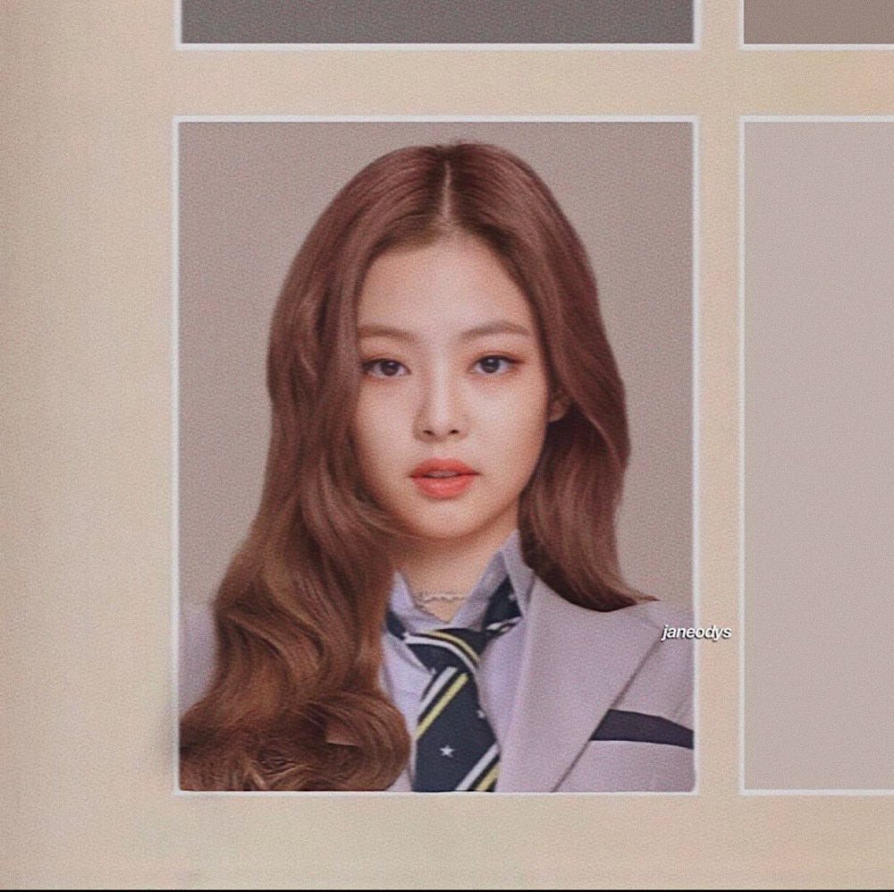 jennie 暗黑系证件照_腾讯新闻