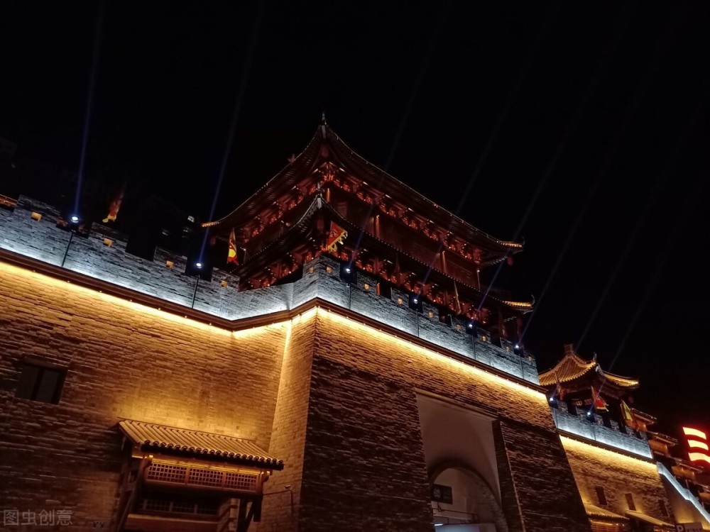 孟郊谁言寸草心报得三春晖母爱是他心中最珍贵的财富