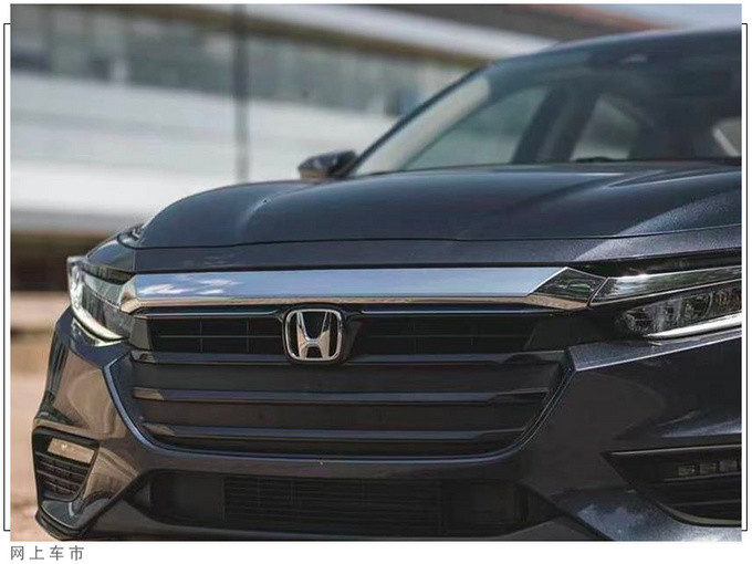本田小号雅阁实车街拍搭15l电动机溜背外观造型更运动