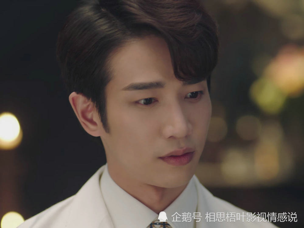 不过说实话,我倒是挺佩服叶丽娜这姑娘的,金性坚一直不怎么说话,可是