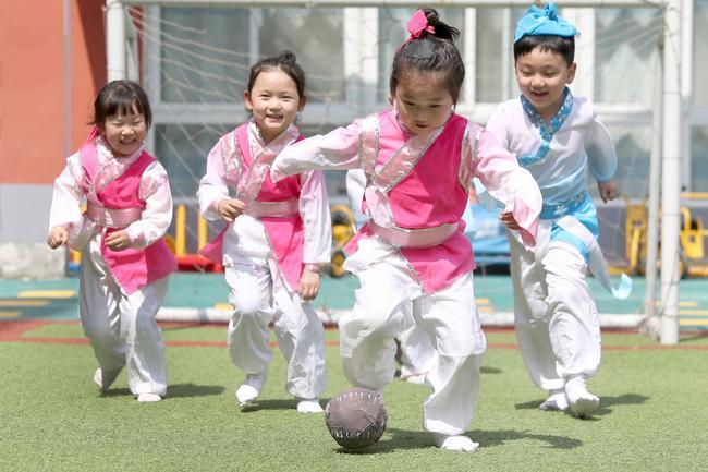 太好耍了 清明小长假越王山春光无限美出圈 这才是假期正确打开方式 腾讯新闻
