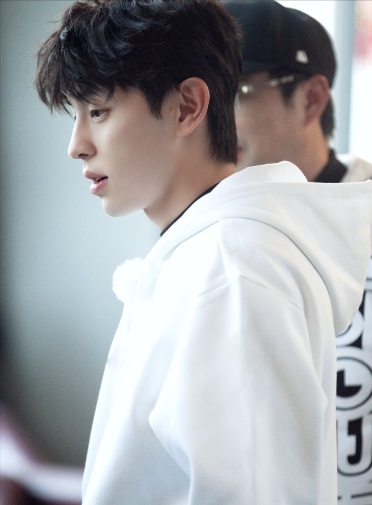 邓伦极限挑战来了,憨憨又可爱的图片