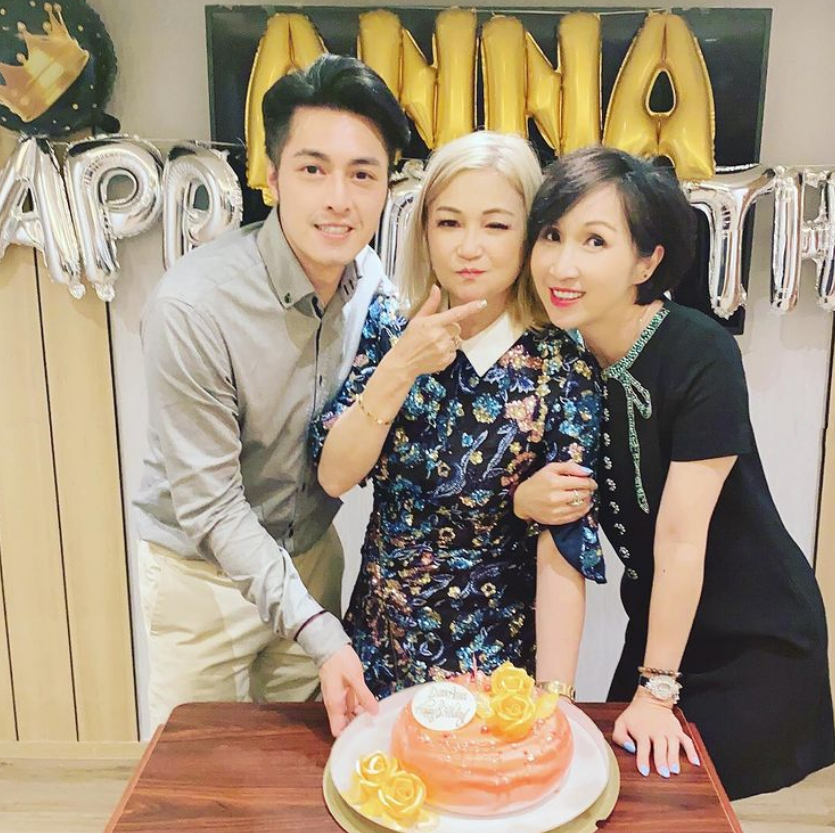 原来,这是关礼杰妻子梁安娜的生日会.