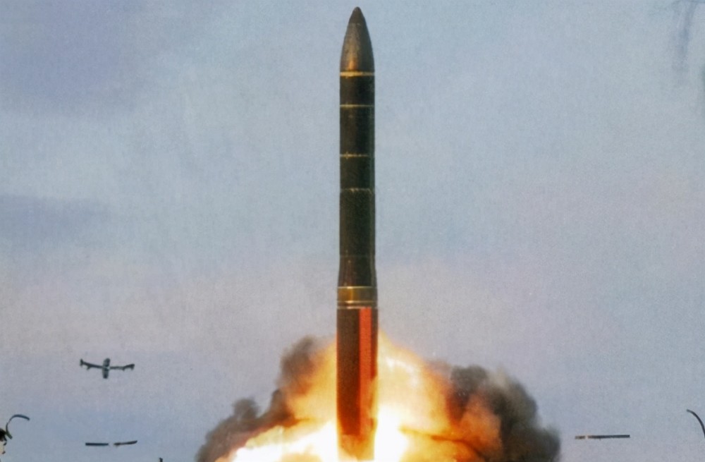 有一位美国专家非常肯定东风-41洲际弹道导弹的实力,但也表示我国不敢