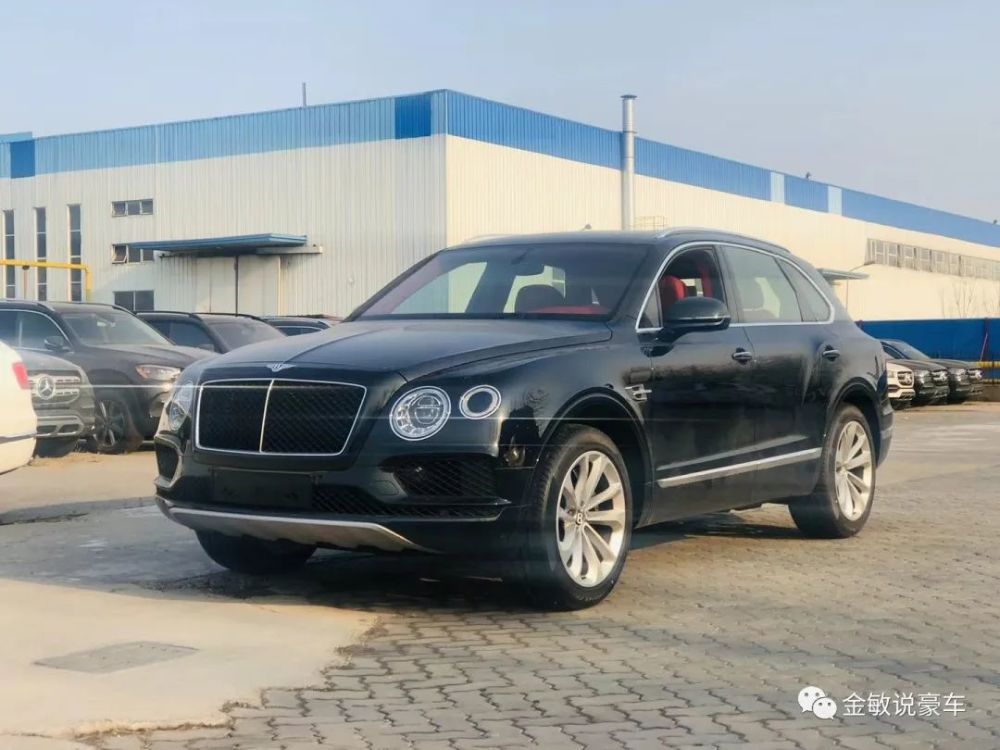 2020款平行进口宾利汽油添越v8四座现车实拍