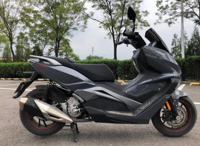 配vespa引擎,功率16kw,就是有点耗油|龙嘉|踏板车|引擎|摩托车|小钢炮