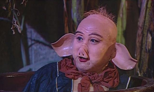 对了,八戒一路上攒了五钱银子,也就700多块钱,还被银匠扣了四分,也就