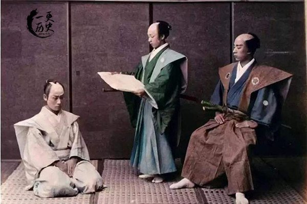 日本人的“秃顶”发型，是怎么流行的？这种发型有什么含义？_腾讯新闻