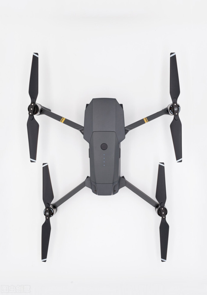 航班空中盘旋40分钟无法降落:小型无人机"泛滥成灾"