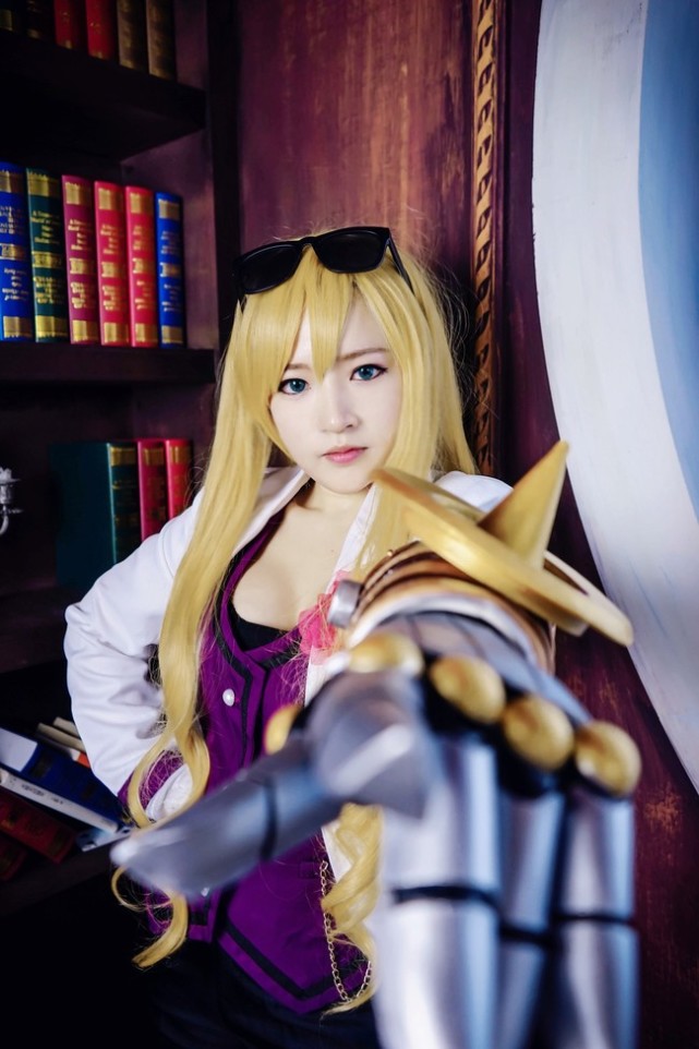 cos欣赏探险家伊泽瑞尔