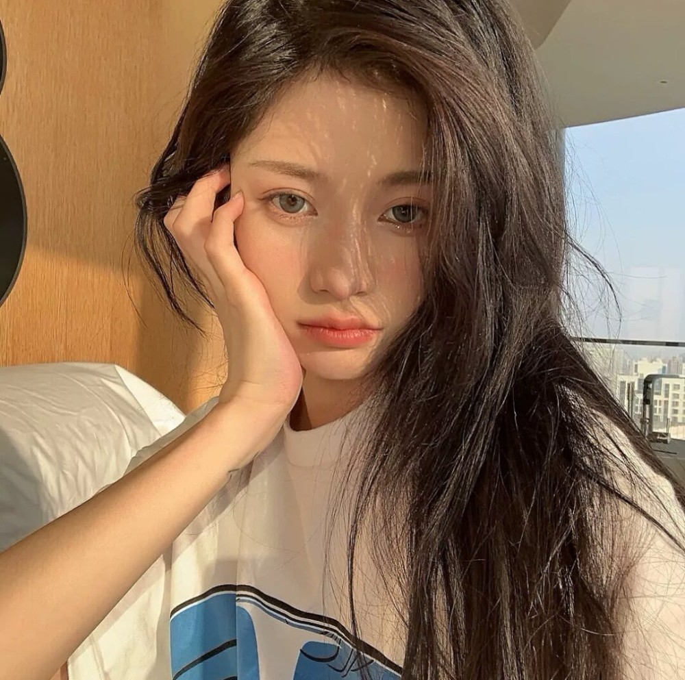 酷酷的女生头像