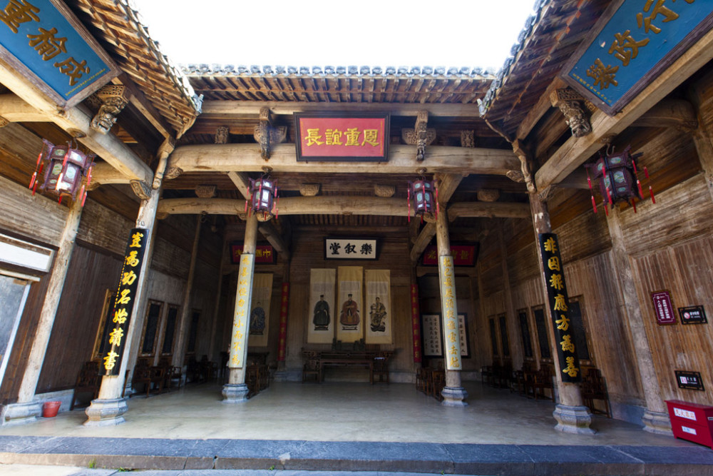 打破传统的族群观念,男性祠堂中有女性,汪氏宗祠_腾讯新闻