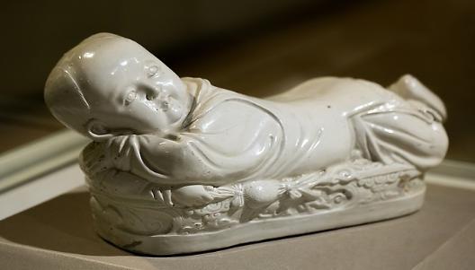 这件"枕头"收藏价值很高,被誉为"九大镇国之宝",当世仅3件